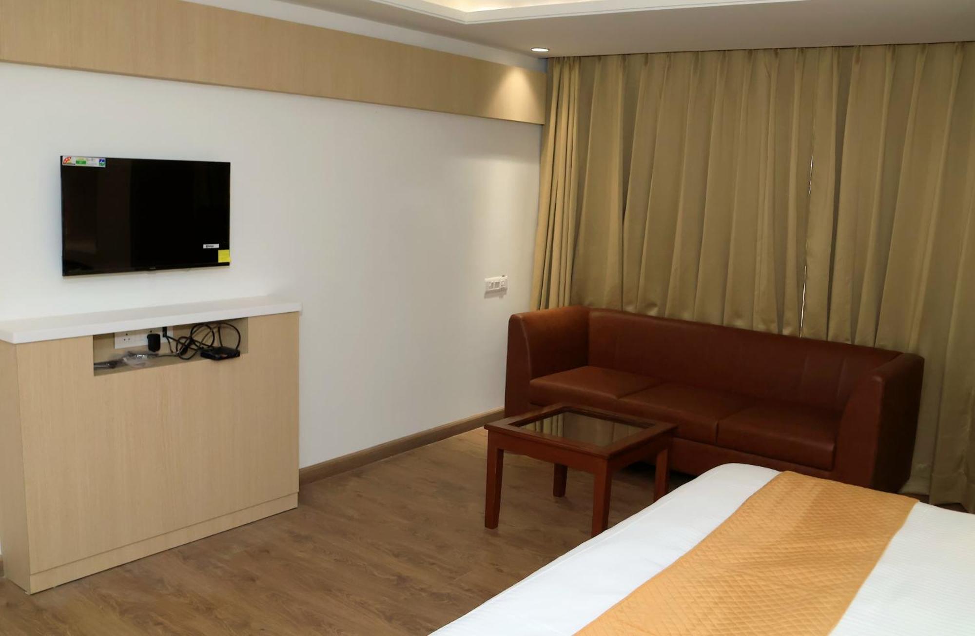 Hotel Radiance Барели Экстерьер фото