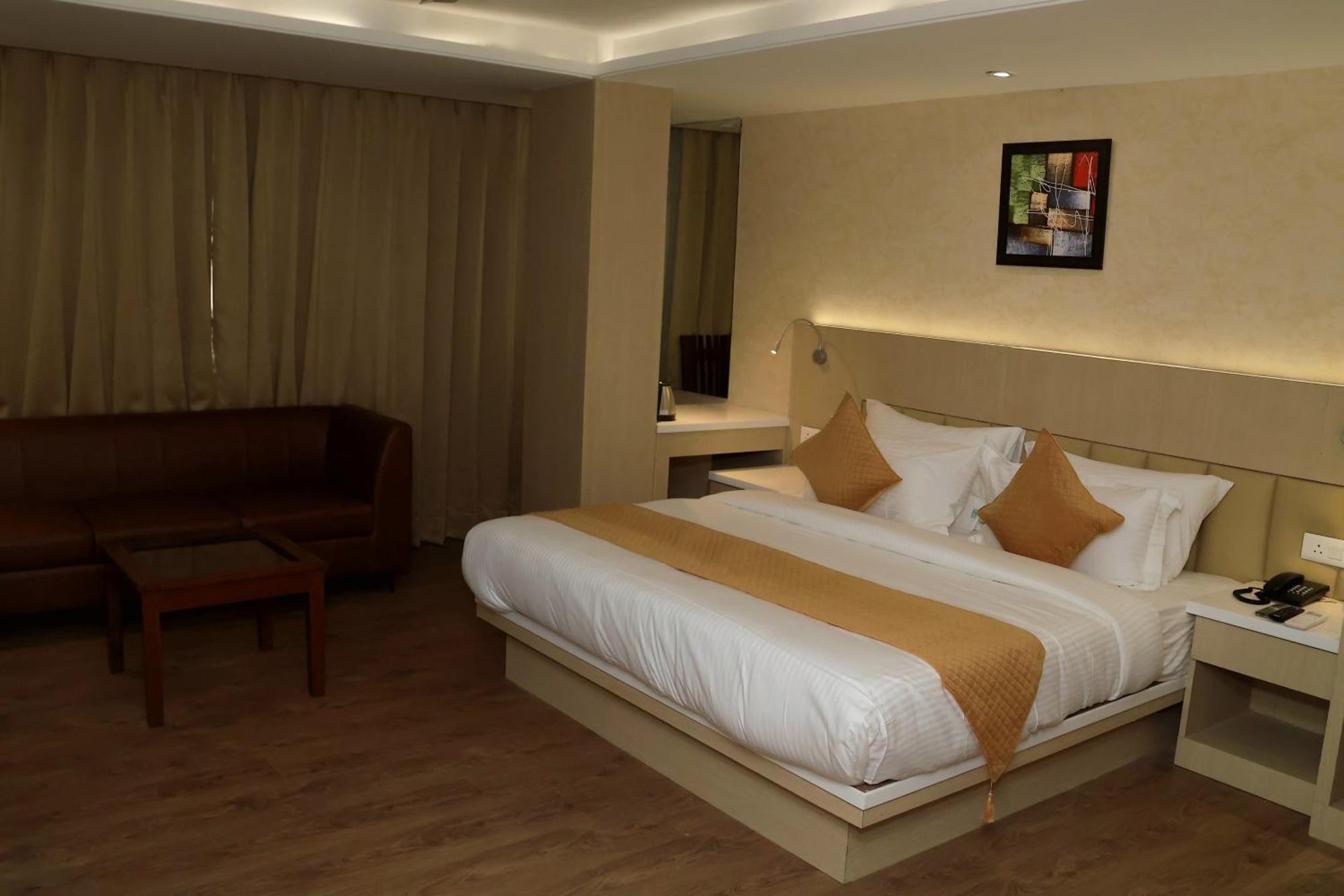 Hotel Radiance Барели Экстерьер фото