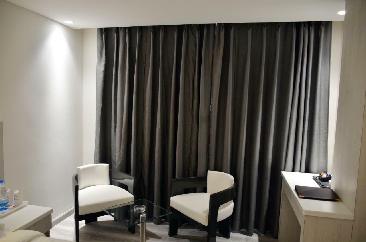 Hotel Radiance Барели Экстерьер фото