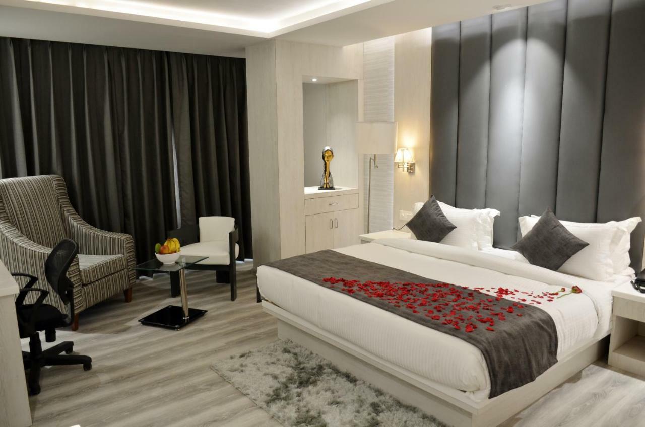 Hotel Radiance Барели Экстерьер фото