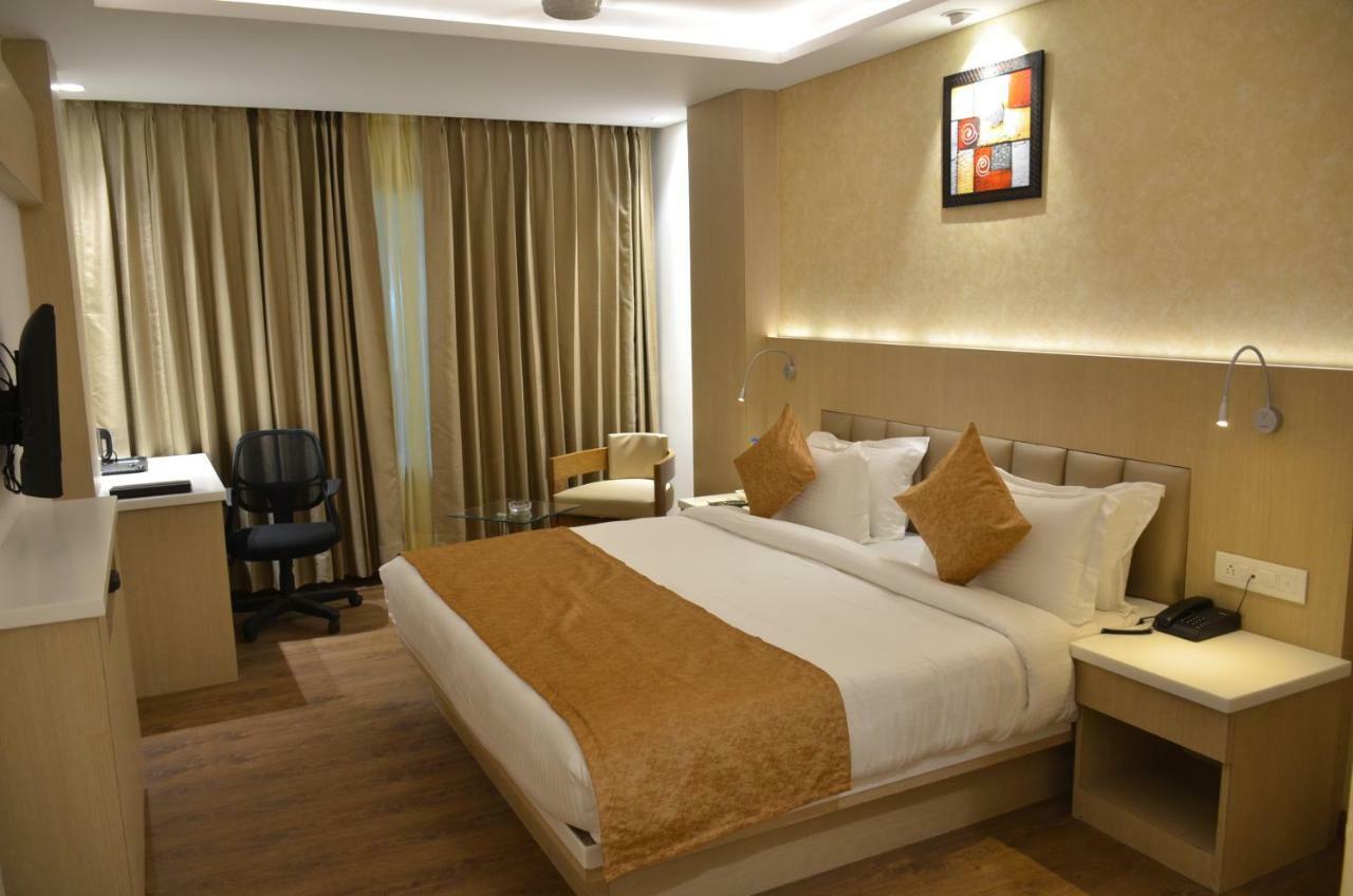 Hotel Radiance Барели Экстерьер фото